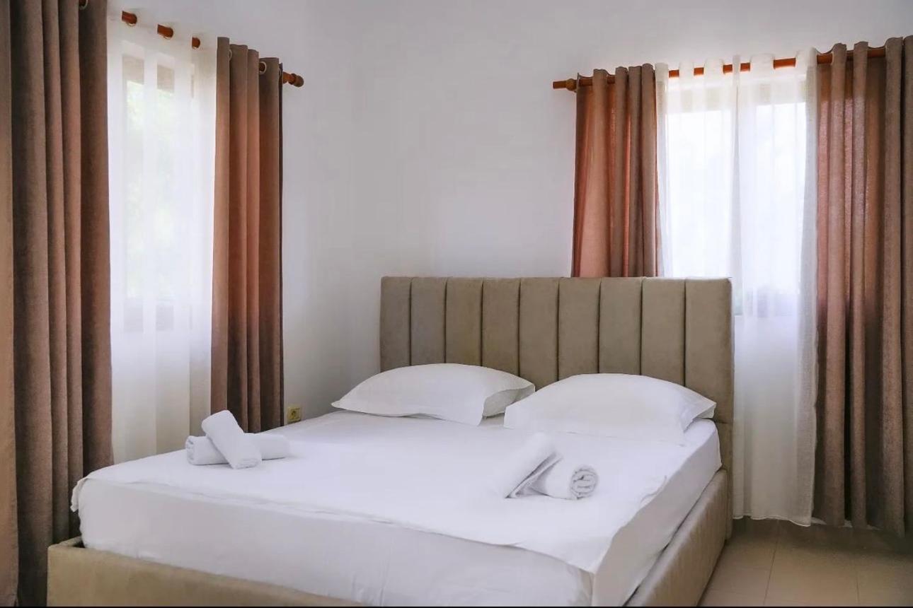 Hotel Kaci Velipoja Kültér fotó